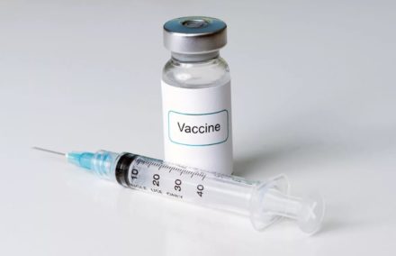 Кому можно и кому нельзя делать прививку от COVID-19?