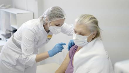 Непривитых жителей Кубани старше 60 лет будут приглашать на вакцинацию персонально