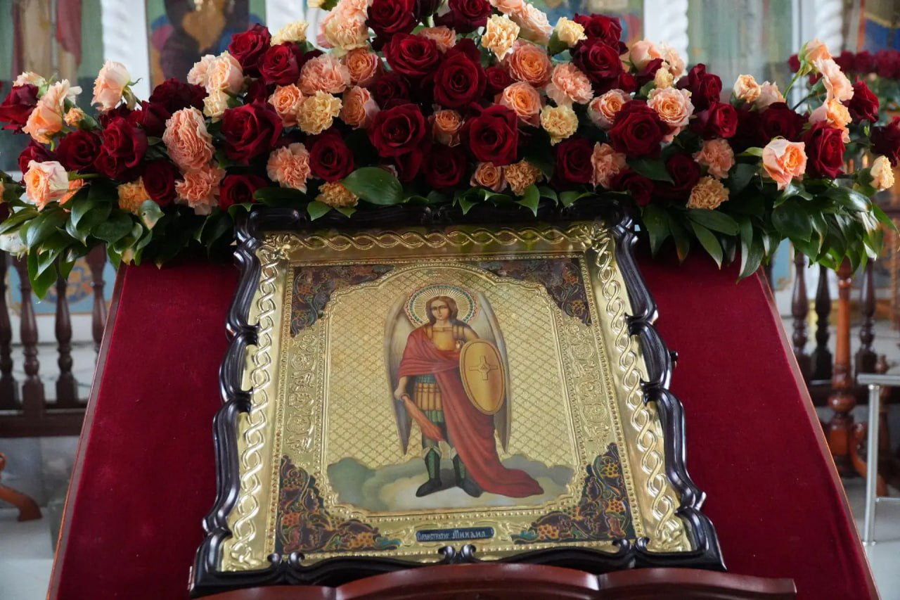 В Крымске православные отмечают престольный праздник храма Архистратига Божия Михаила
