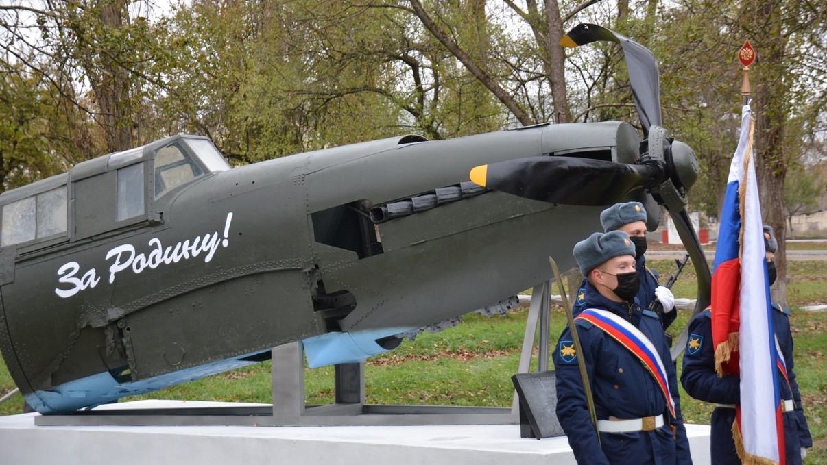 Сегодня на территории воинской части в г.Крымске открыли памятник военной истории