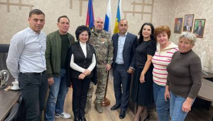 Депутаты Совета Крымского городского поселения организовали встречу со своим коллегой, участником специальной военной операции Виктором Викторовичем