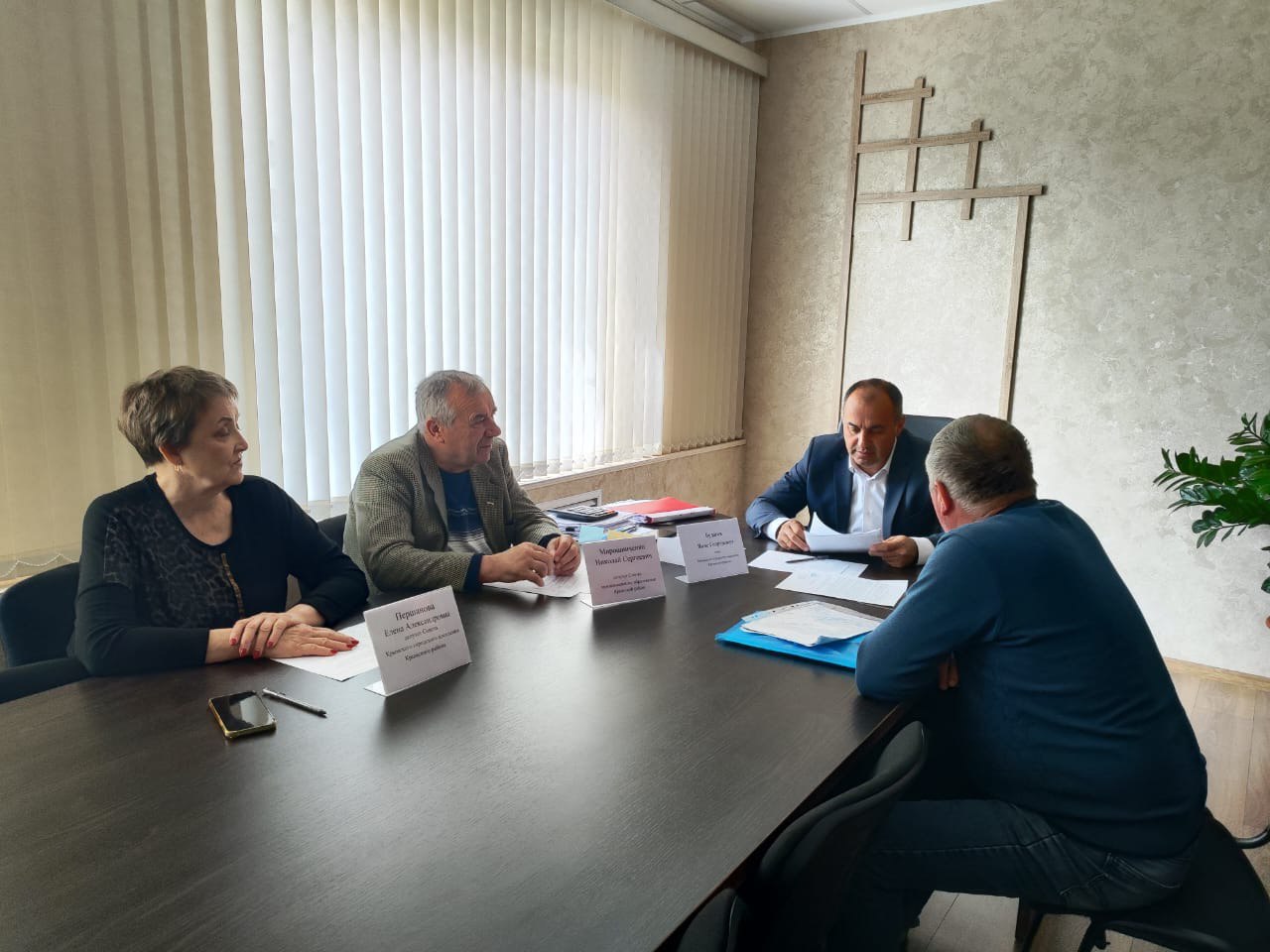 Депутат Совета Крымского района Николай Мирошниченко и глава города Крымска Янис Будагов провели очередной прием граждан по личным вопросам.