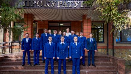Глава муниципалитета Сергей Лесь поздравил сотрудников и ветеранов прокуратуры с профессиональным праздником