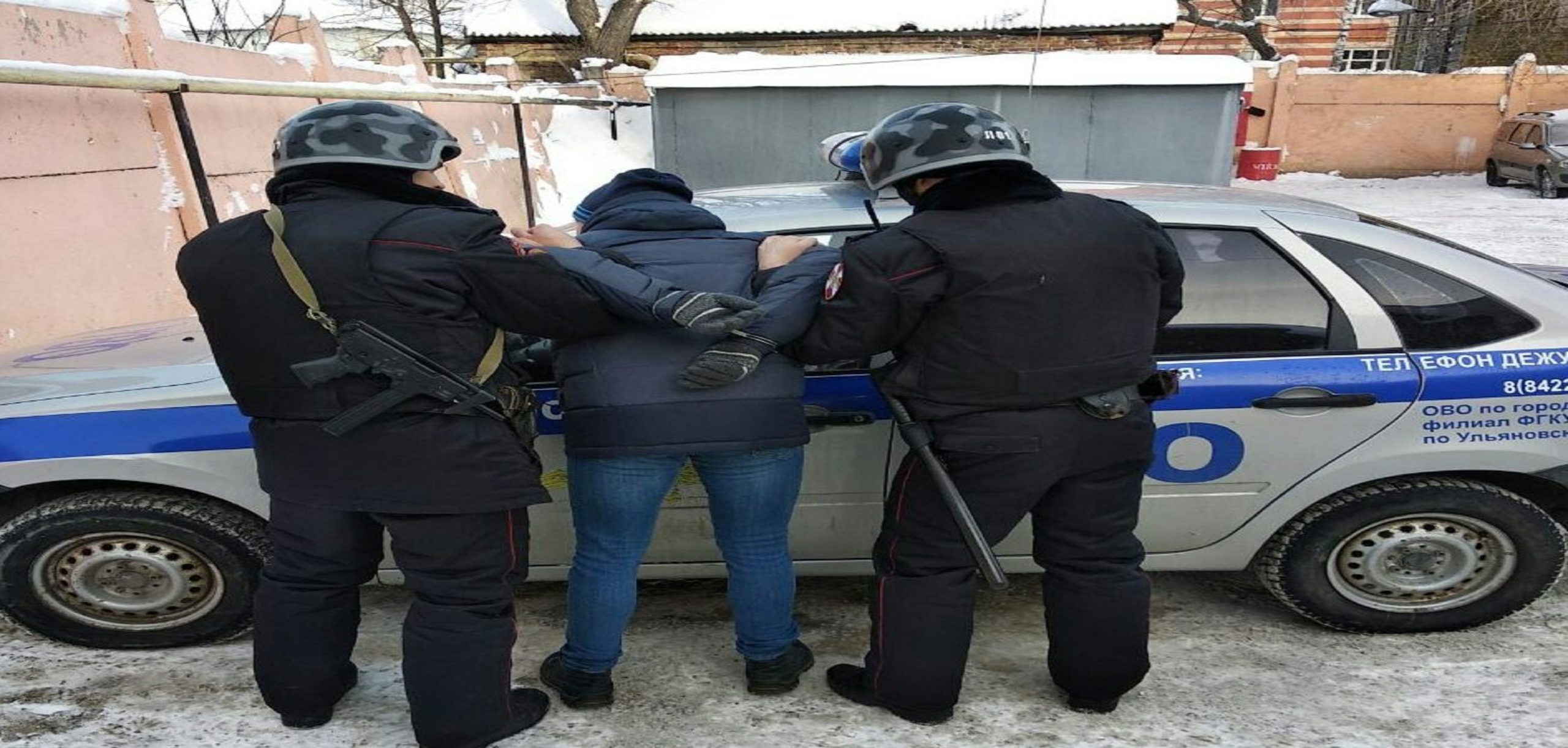Полицейские Крымского района задержали мужчину, находящегося в федеральном розыске