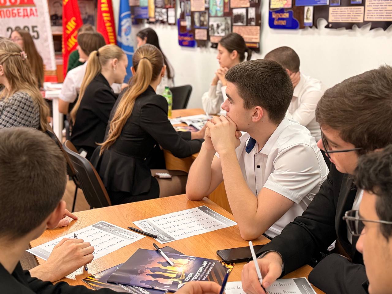 Сегодня в зале Воинской Славы районного Совета ветеранов прошёл IV Ежегодный Всероссийский просветительский диктант «Военно-патриотический диктант — 2025».