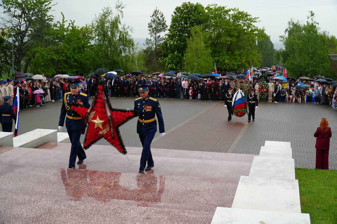 Память героям