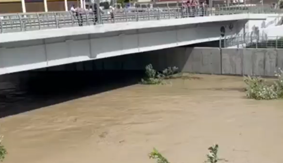Уровень реки Адагум в городе Крымске