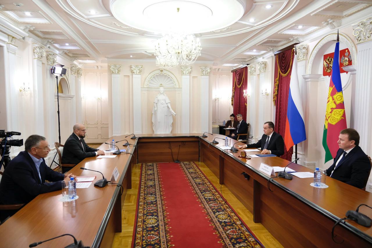 Вениамин Кондратьев встретился с руководителями филиала ПАО «Россети» - Магистральные электрические сети Юга». 