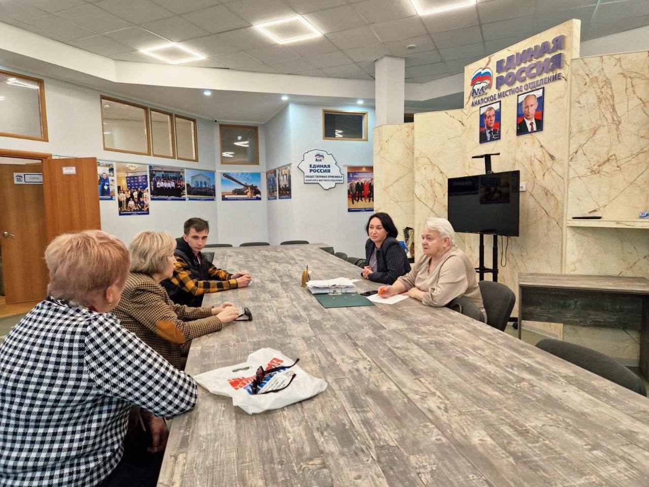 Депутат Государственной Думы Иван Демченко: Более 200 обращений поступило в мою приемную, как депутата Государственной Думы, в Анапе