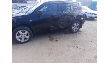 Наезд на стоящий автомобиль