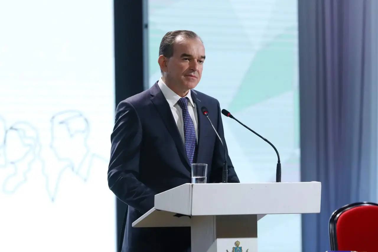 Вениамин Кондратьев принял участие в подведении итогов работы Общественной палаты Краснодарского края за этот год. 