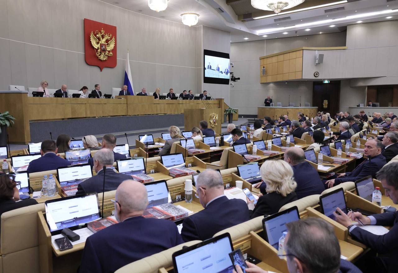 Депутат Госдумы Иван Демченко: Рассмотрен ряд инициатив, которые формируют стабильные правила для бизнеса и усиливают защиту критически важных систем.