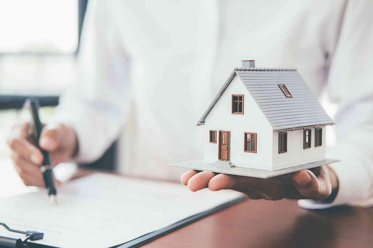🏠 Только страхование поможет возместить потери частично или полностью!