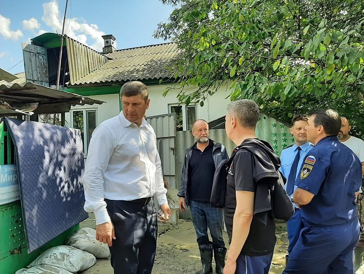 В результате интенсивных осадков  вышла из берегов река Баканка