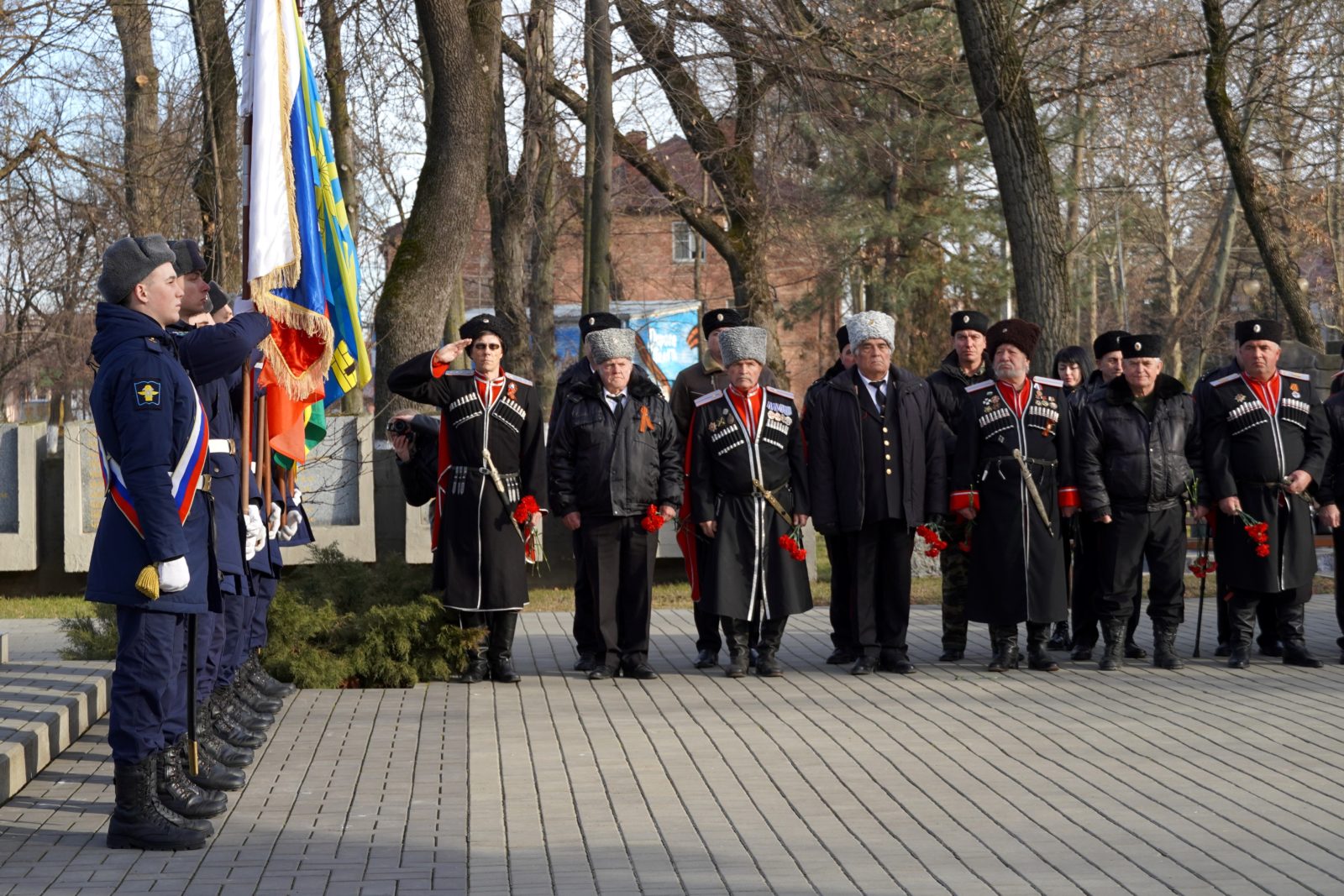 патриотический крым. герои 9 мая. река в крымске краснодарского края. памятные шествия и мероприятия на 9 мая. население города крымска краснодарского края.
