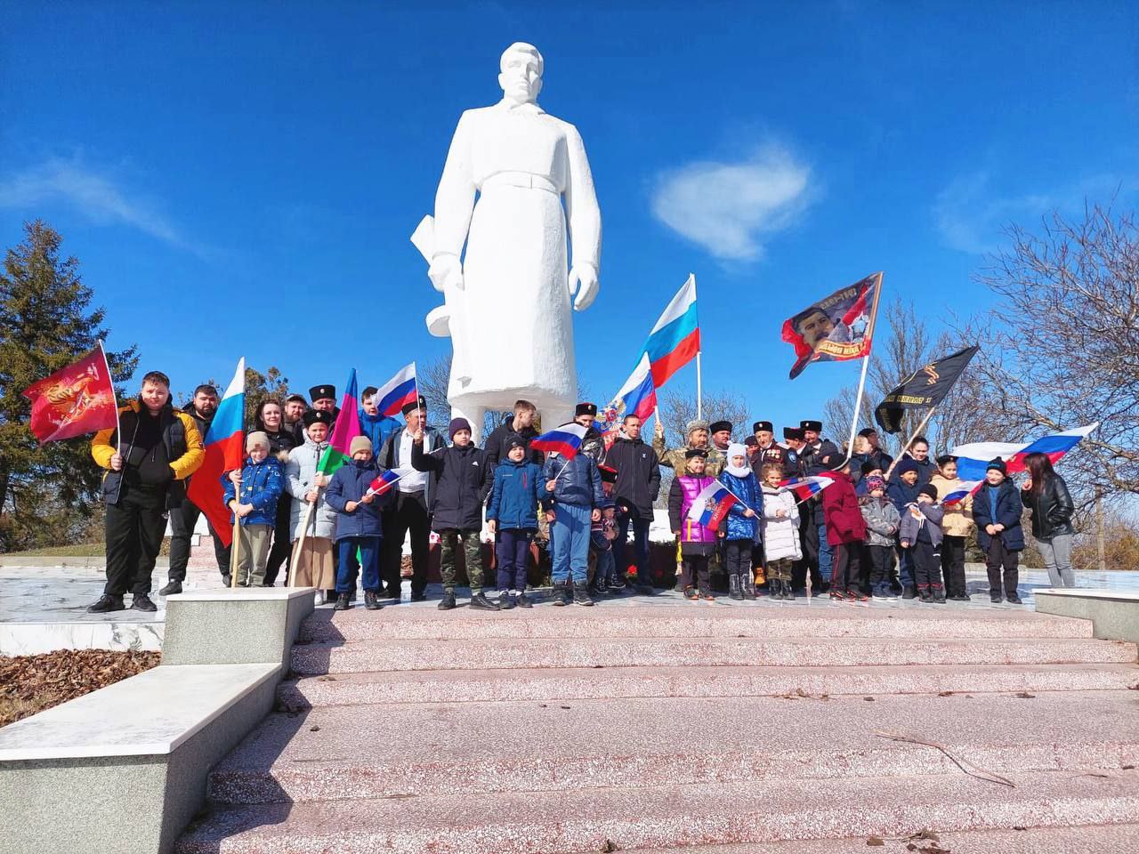 Автопробег по местам боевой славы. Сопка героев Крымск. Автопробег фото.