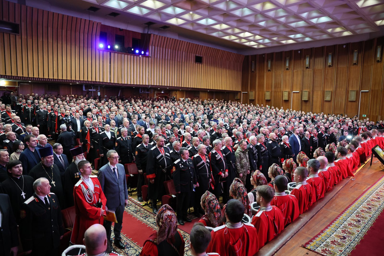 Волжский консервный завод. Географическая карта краснодарского края с городами. Агропромышленность краснодарского края. Работа в краснодарском крае от прямых. Положение краснодарского края на карте россии.